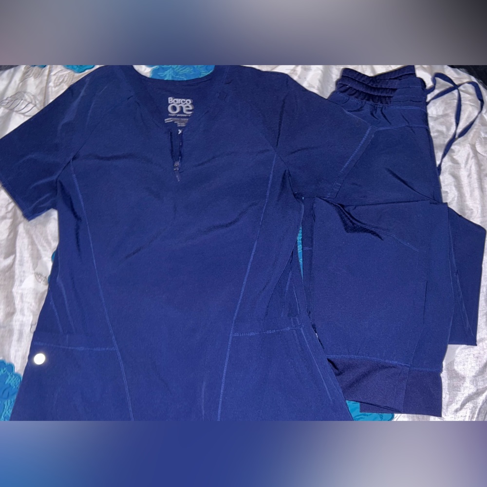Barco Full Scrub set dark/ Navy  blue breathable material and microbial fabric